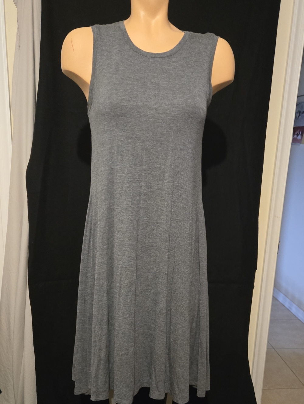 Style & Co Gray flowy lightweight sleeveless dress
